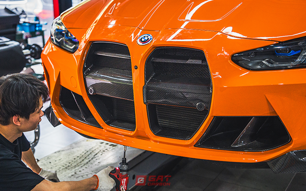 Dry Carbon Fiber Front Grille One-piece V Style For BMW M3 M4 G80 G82 G83 2021+