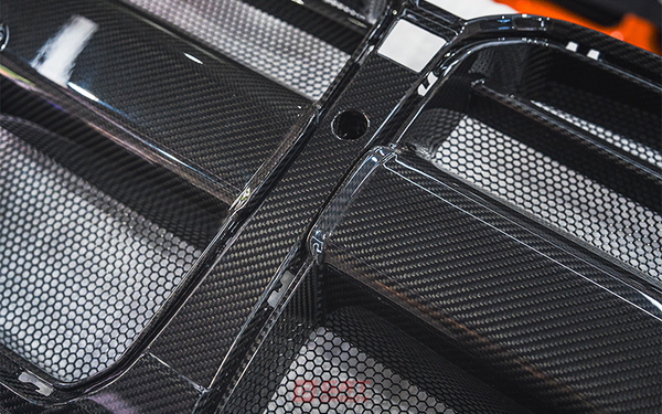 Dry Carbon Fiber Front Grille One-piece V Style For BMW M3 M4 G80 G82 G83 2021+